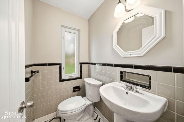 9155 Grayton Street, Detroit, MI 48224