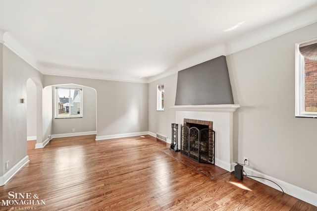 9155 Grayton Street, Detroit, MI 48224