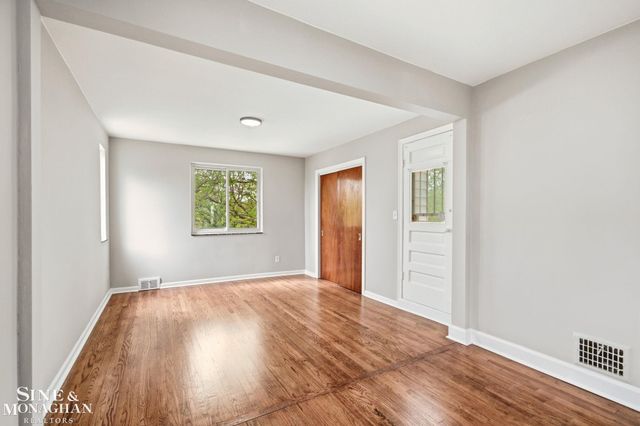 9155 Grayton Street, Detroit, MI 48224