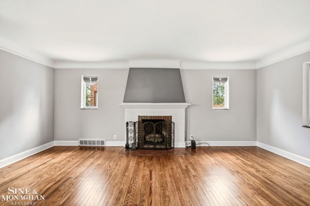 9155 Grayton Street, Detroit, MI 48224