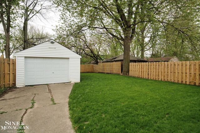 9155 Grayton Street, Detroit, MI 48224