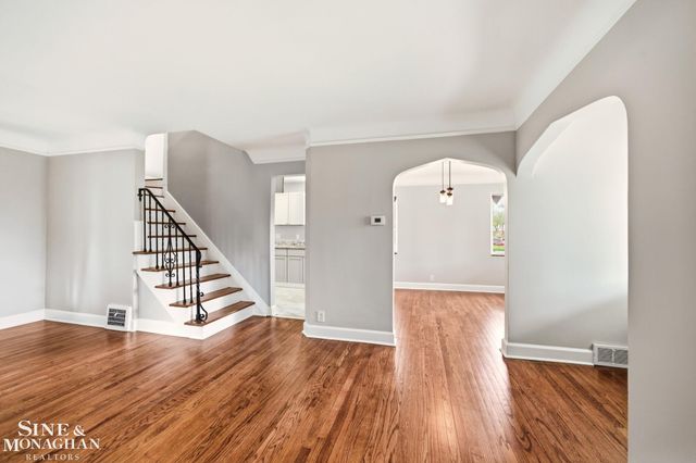 9155 Grayton Street, Detroit, MI 48224