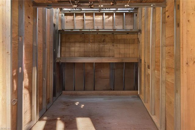 47 Bedford RD, Newport News, VA 23601