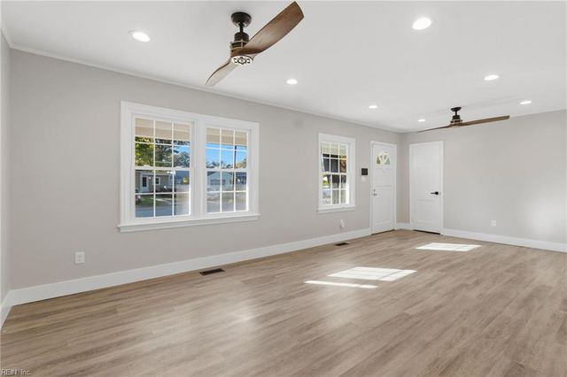 47 Bedford RD, Newport News, VA 23601