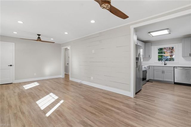 47 Bedford RD, Newport News, VA 23601