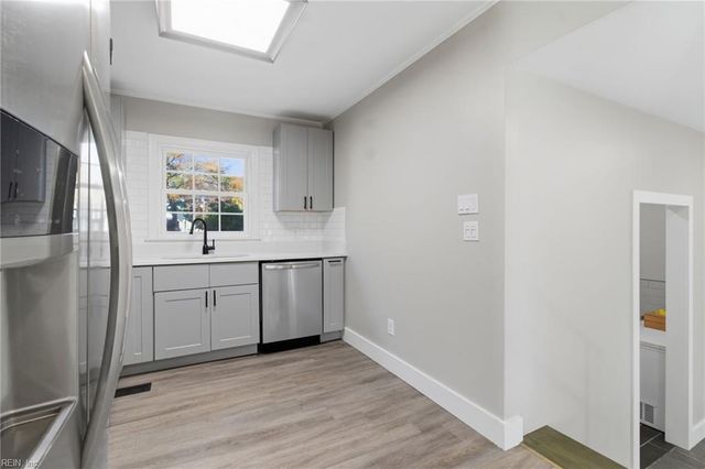 47 Bedford RD, Newport News, VA 23601