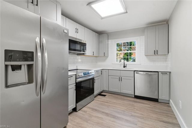 47 Bedford RD, Newport News, VA 23601