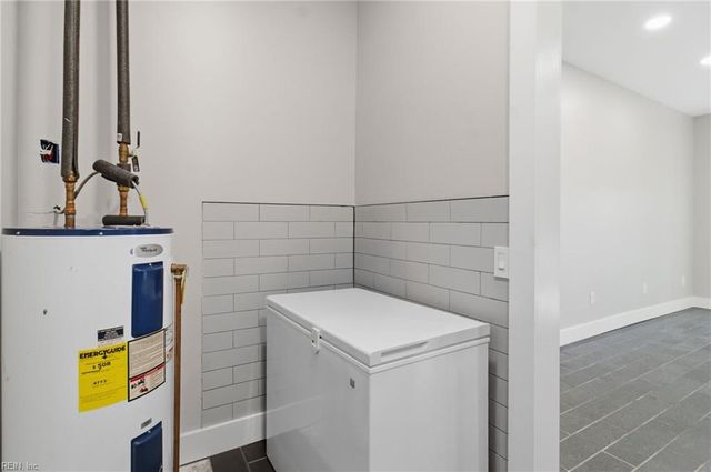 47 Bedford RD, Newport News, VA 23601