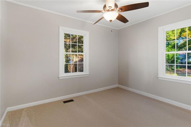 47 Bedford RD, Newport News, VA 23601