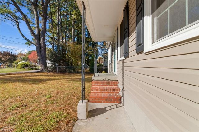 47 Bedford RD, Newport News, VA 23601