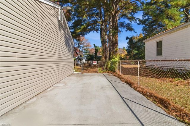 47 Bedford RD, Newport News, VA 23601