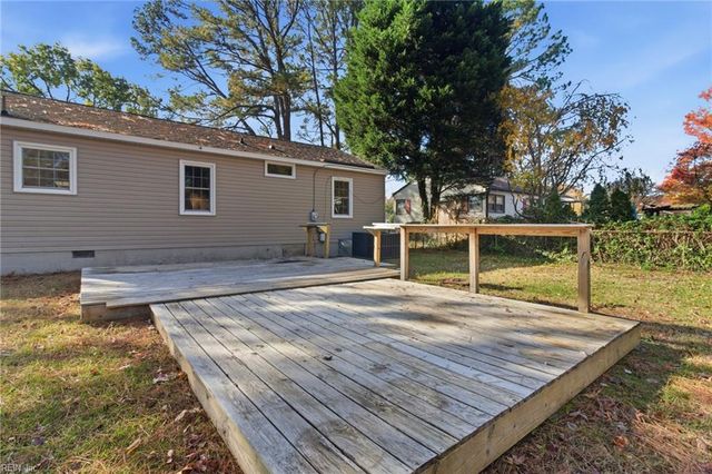 47 Bedford RD, Newport News, VA 23601