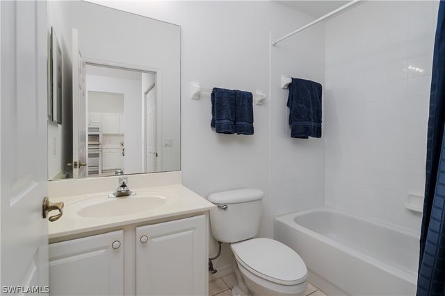 3972 Bishopwood CT E 2-203, Naples, FL 34114