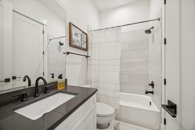 1311 Laird Street, Houston, TX 77008