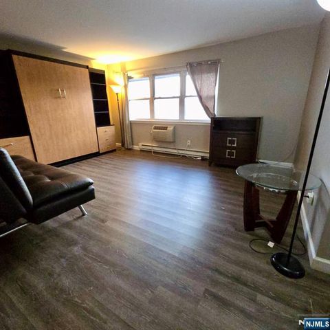 199 Bergen Turnpike 3D, Ridgefield Park, NJ 07660