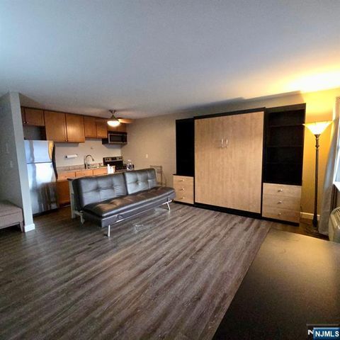 199 Bergen Turnpike 3D, Ridgefield Park, NJ 07660