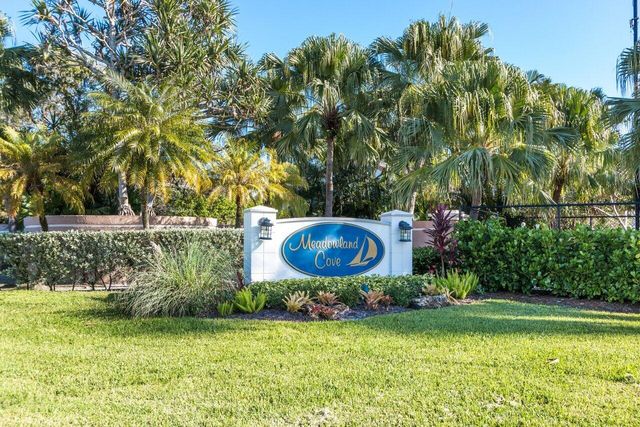 12842 Meadowbend Drive, Wellington, FL 33414