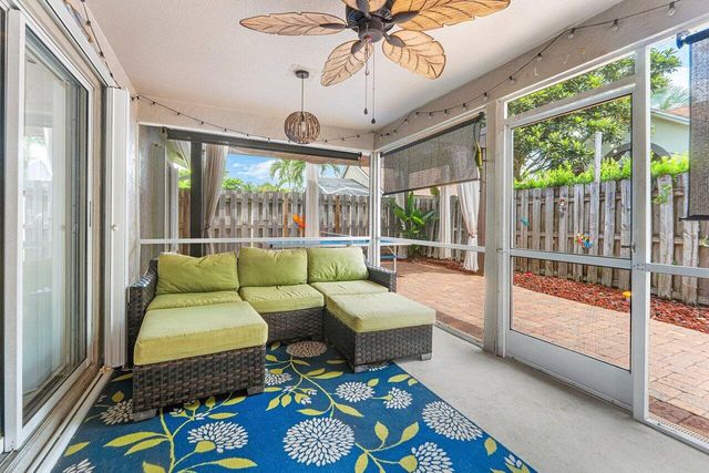 12842 Meadowbend Drive, Wellington, FL 33414