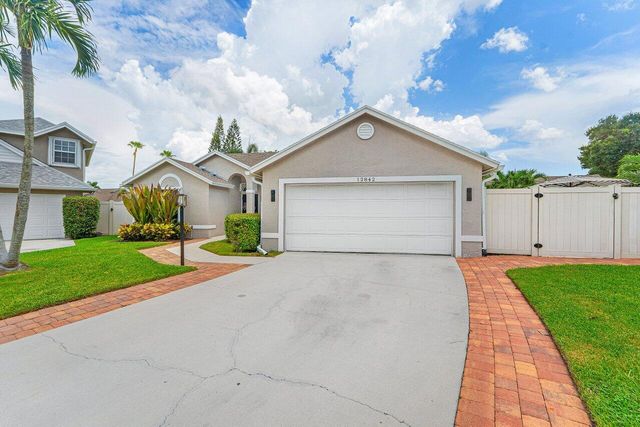 12842 Meadowbend Drive, Wellington, FL 33414