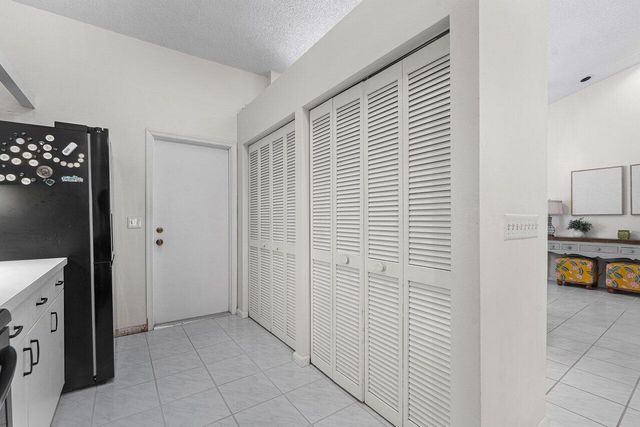 12842 Meadowbend Drive, Wellington, FL 33414