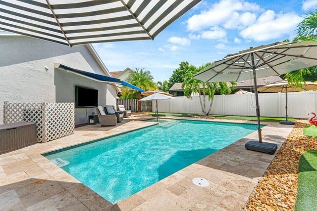 12842 Meadowbend Drive, Wellington, FL 33414