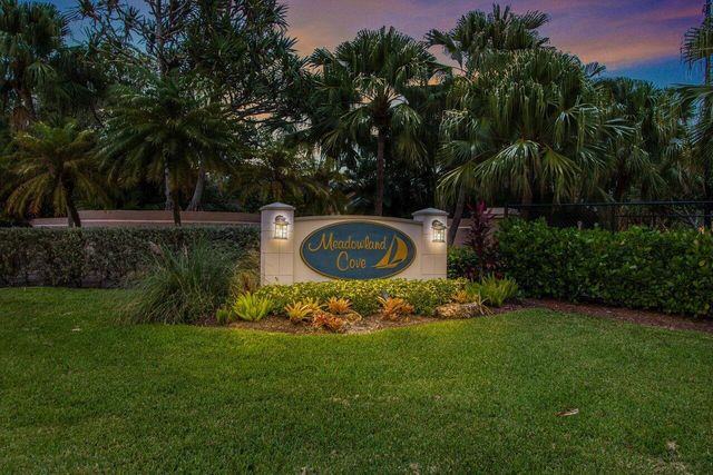 12842 Meadowbend Drive, Wellington, FL 33414