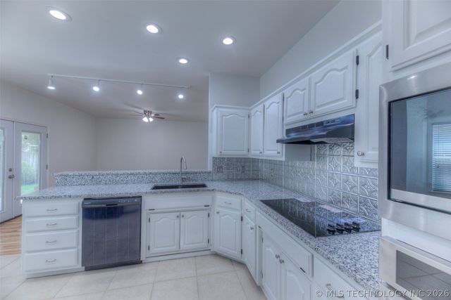 9215 S Erie Avenue, Tulsa, OK 74137