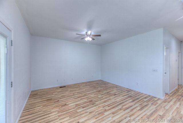 9215 S Erie Avenue, Tulsa, OK 74137