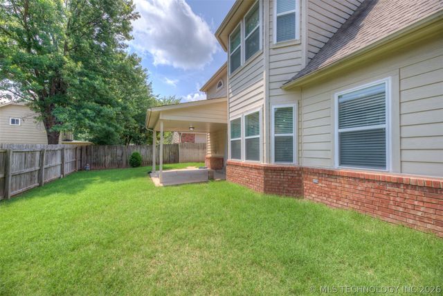 9215 S Erie Avenue, Tulsa, OK 74137