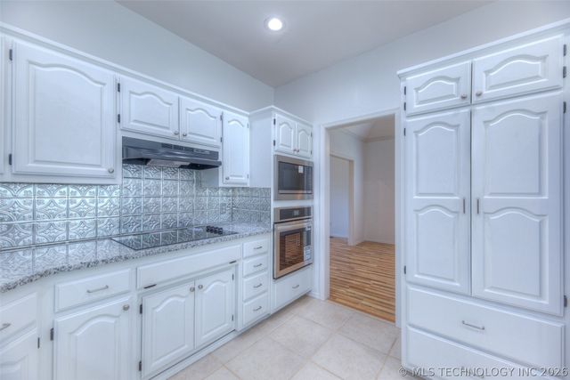 9215 S Erie Avenue, Tulsa, OK 74137