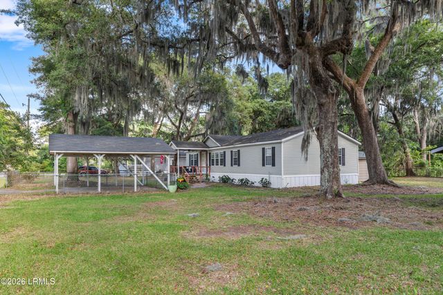 122 Bonaire Circle, Beaufort, SC 29906