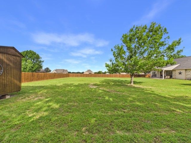 6080 Sunrise Court, Athens, TX 75752