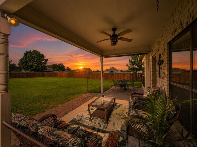 6080 Sunrise Court, Athens, TX 75752