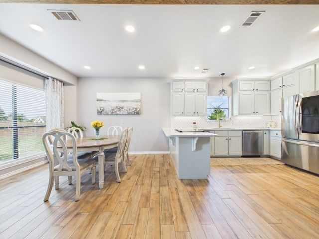 6080 Sunrise Court, Athens, TX 75752