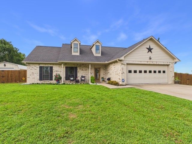 6080 Sunrise Court, Athens, TX 75752