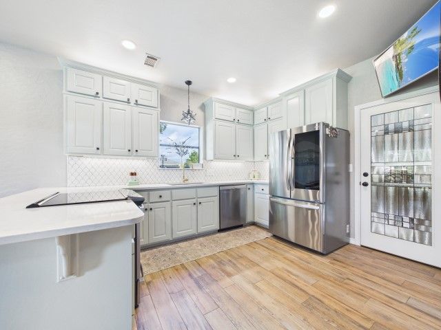 6080 Sunrise Court, Athens, TX 75752