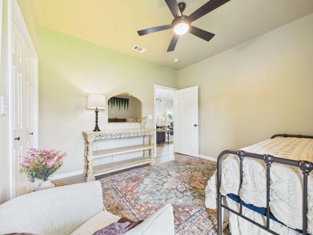 6080 Sunrise Court, Athens, TX 75752