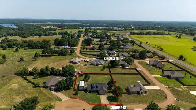 6080 Sunrise Court, Athens, TX 75752