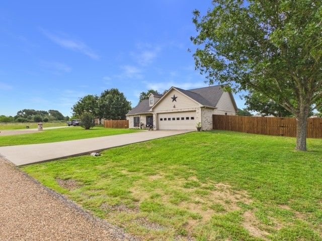 6080 Sunrise Court, Athens, TX 75752