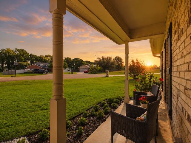 6080 Sunrise Court, Athens, TX 75752