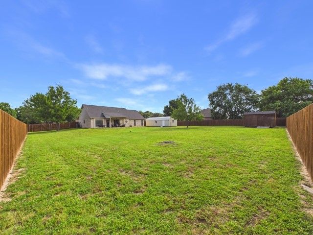 6080 Sunrise Court, Athens, TX 75752