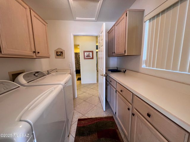 1851 E Lone Rider Way, Oro Valley, AZ 85737