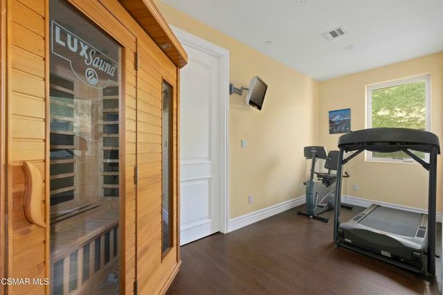 22442 Sueno Road, Woodland Hills, CA 91364