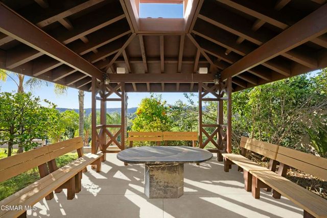 22442 Sueno Road, Woodland Hills, CA 91364