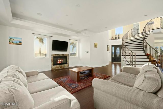 22442 Sueno Road, Woodland Hills, CA 91364