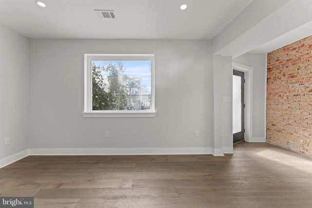 33 NICHOLSON ST NW, Washington, DC 20011