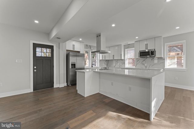 33 NICHOLSON ST NW, Washington, DC 20011