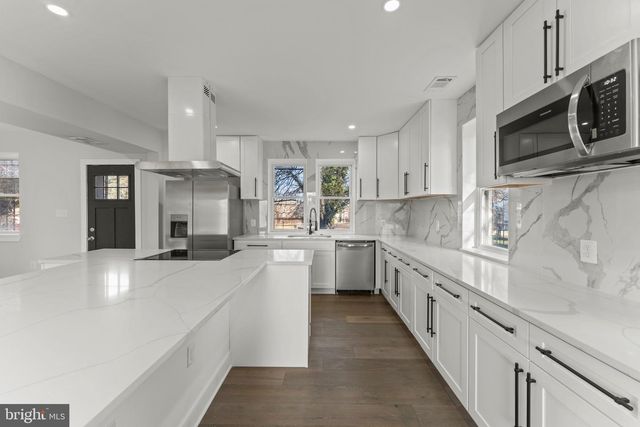 33 NICHOLSON ST NW, Washington, DC 20011