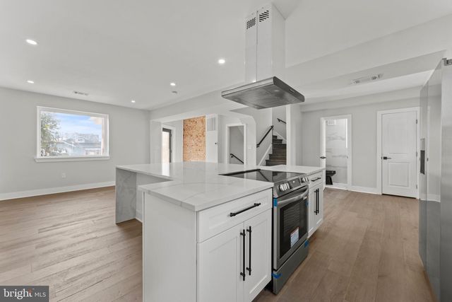 33 NICHOLSON ST NW, Washington, DC 20011