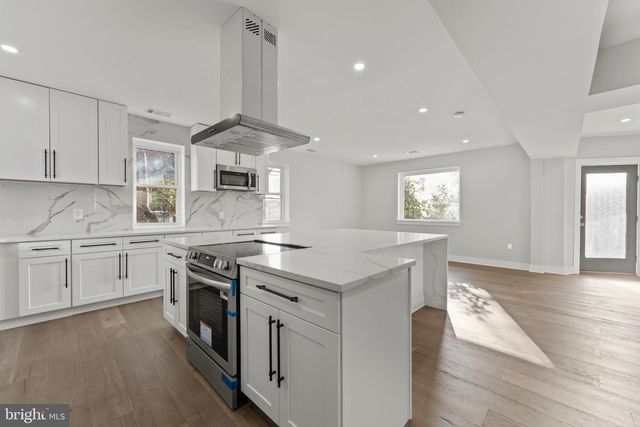 33 NICHOLSON ST NW, Washington, DC 20011